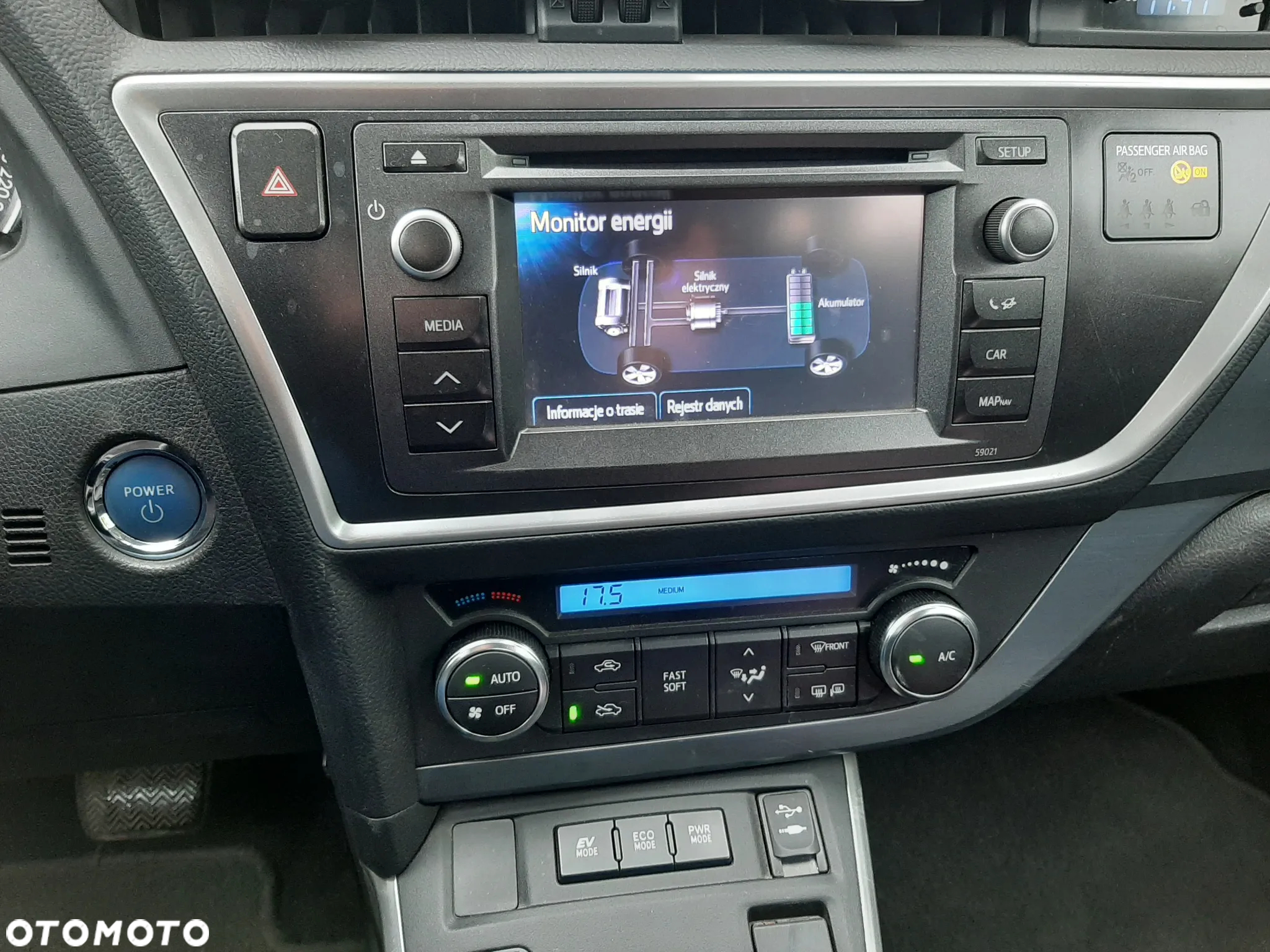 Toyota Auris 1.8 VVT-i Hybrid Automatik Comfort - 12