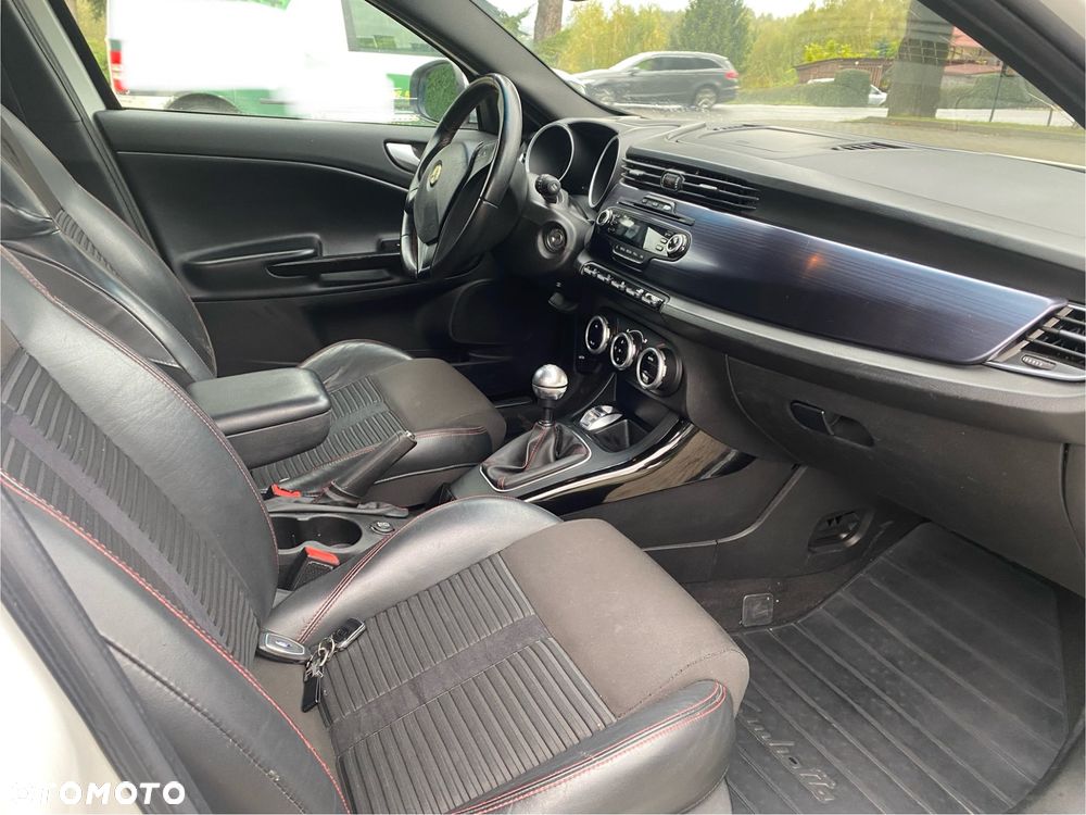 Alfa Romeo Giulietta - 14