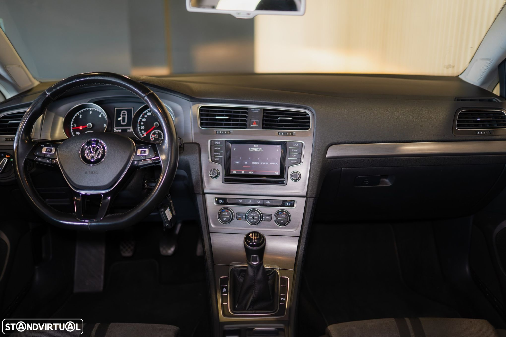VW Golf 1.6 TDi BlueMotion Trendline - 21