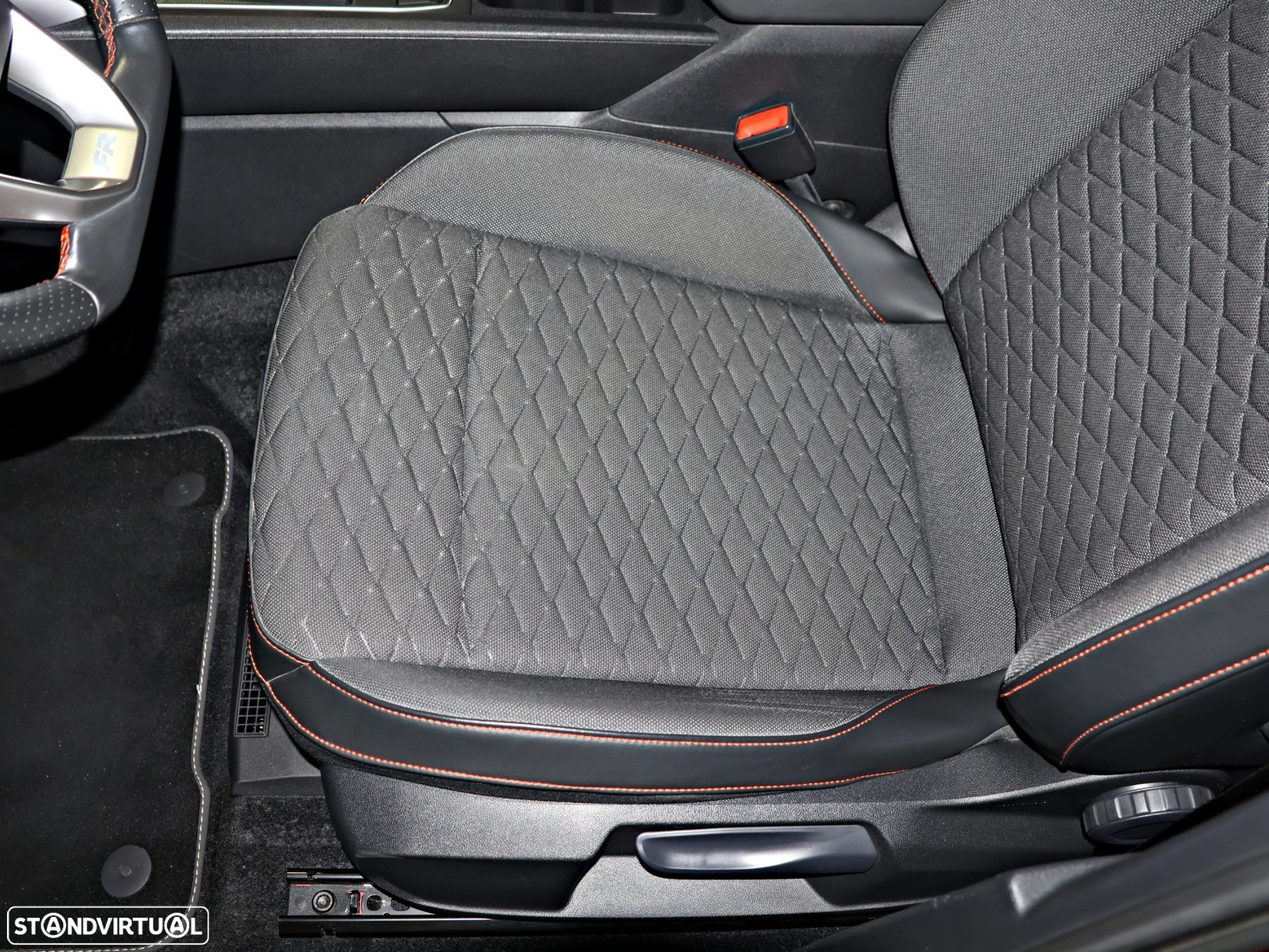 SEAT Leon 1.5 eTSI FR DSG - 29