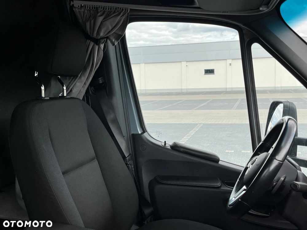 Mercedes-Benz Sprinter 519 CDI - 33
