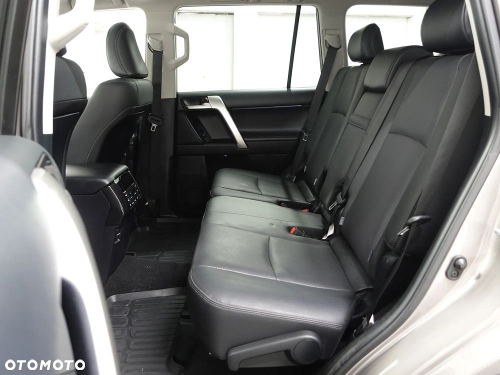 Toyota Land Cruiser 2.8 D-4D Automatik Executive - 17