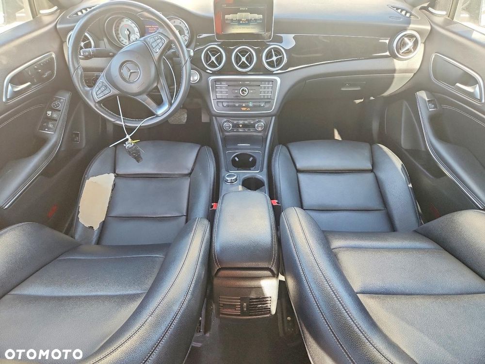 Mercedes-Benz CLA 250 7G-DCT AMG Line - 10