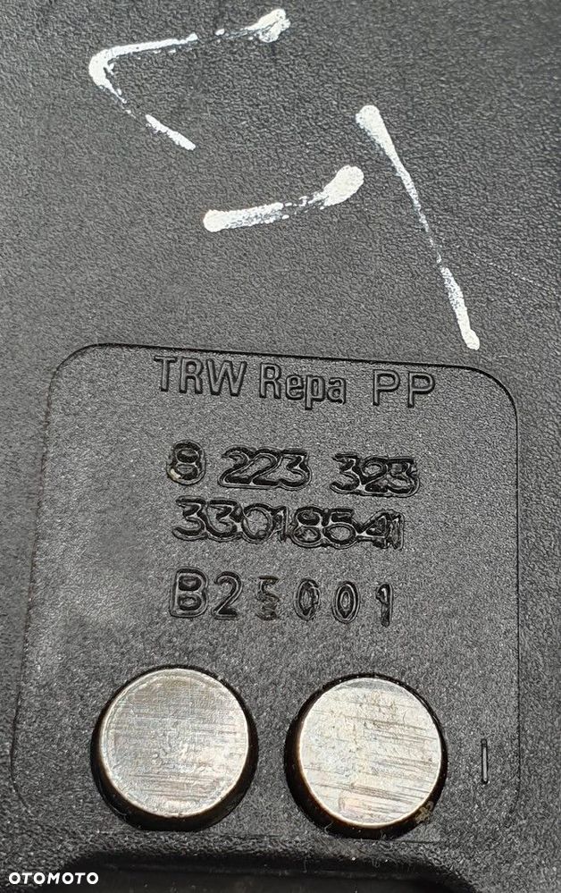ZAPINKA PASA LEWY TYŁ BMW 7 E65 8223323 - 2