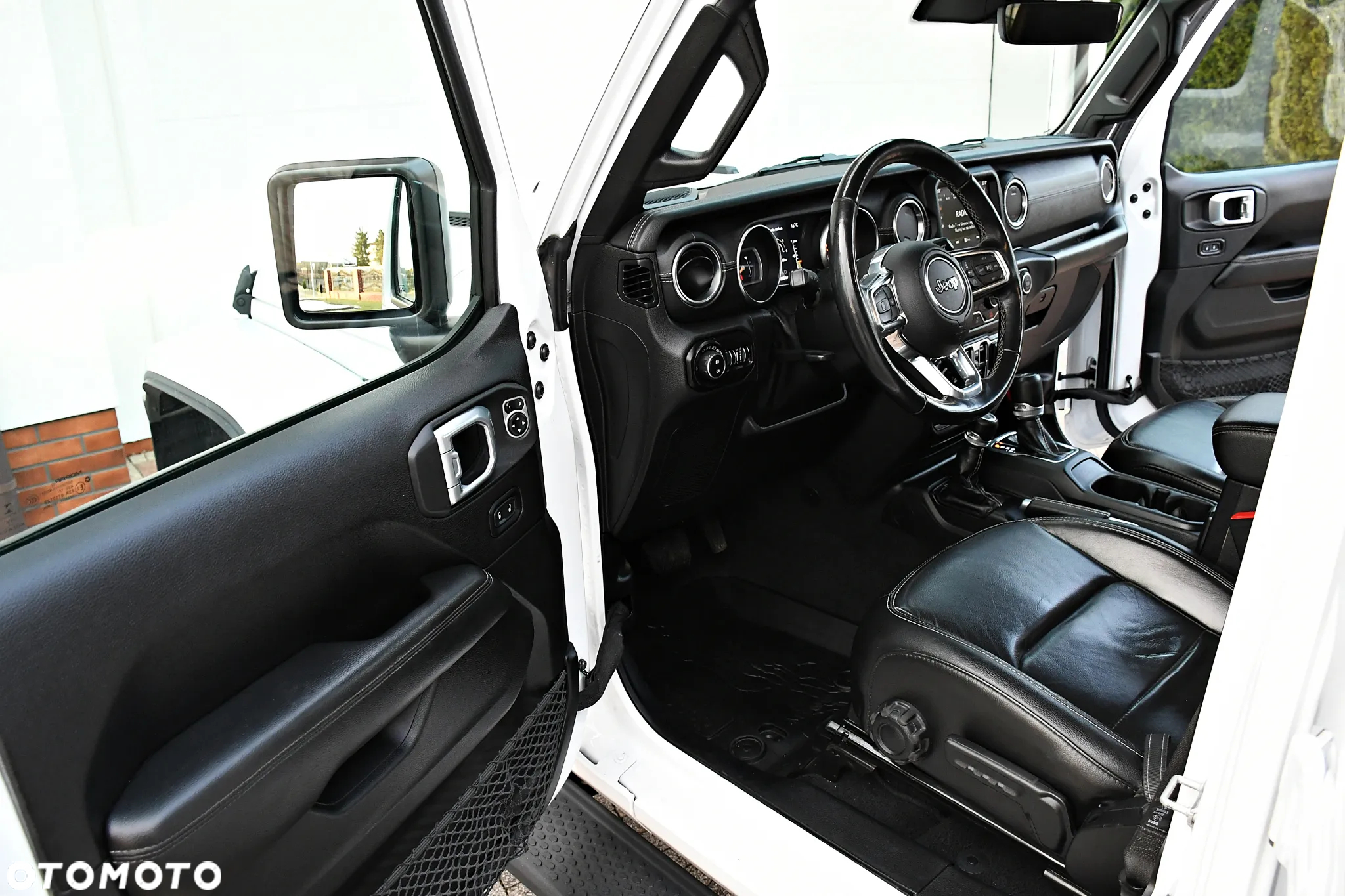 Jeep Wrangler Unlimited GME 2.0 Turbo Sahara - 26