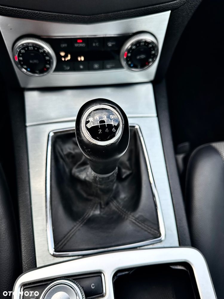 Mercedes-Benz Klasa C 180 Kompressor BlueEFFICIENCY Elegance - 9