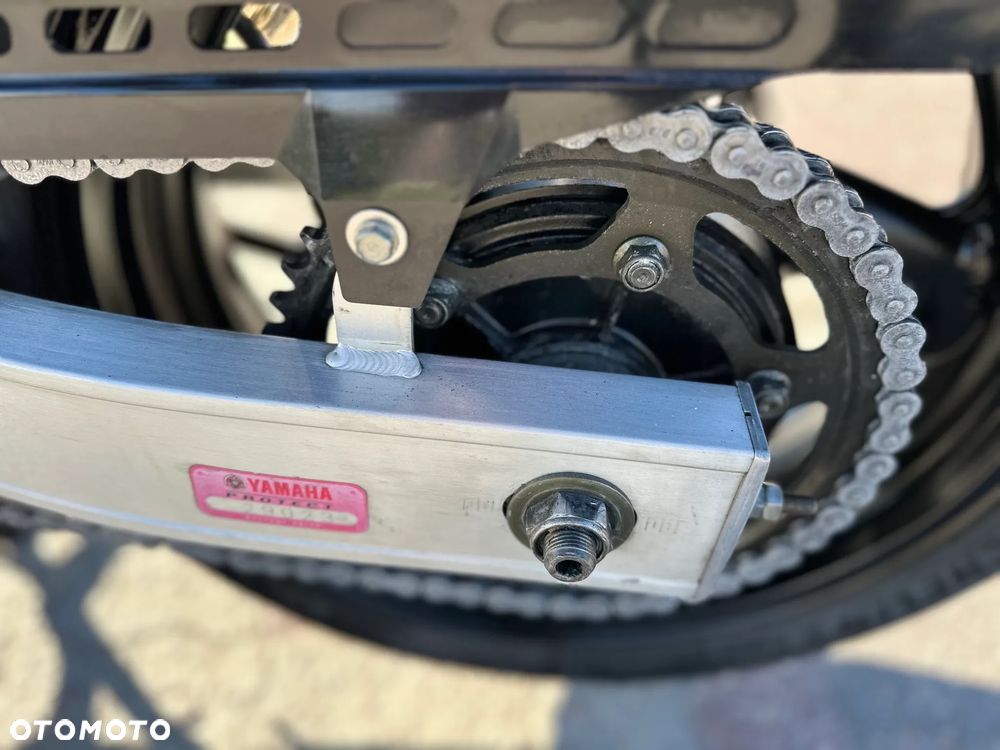 Yamaha FZS - 17