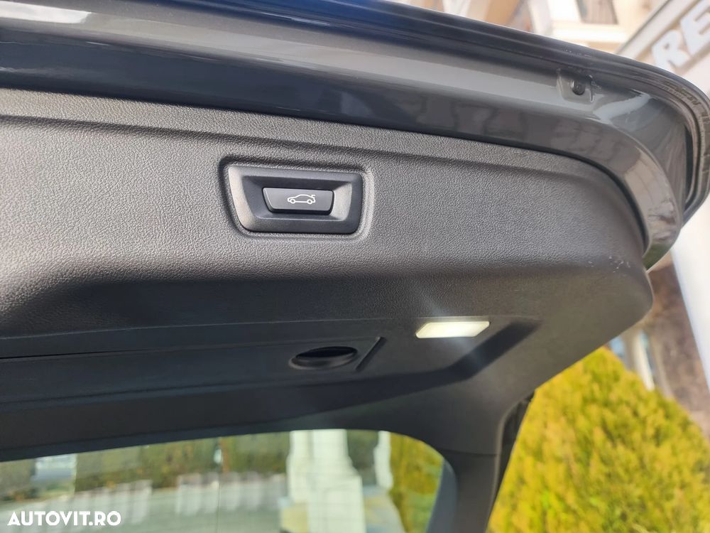 BMW Seria 3 320d Touring Aut. Edition M Sport Shadow - 21