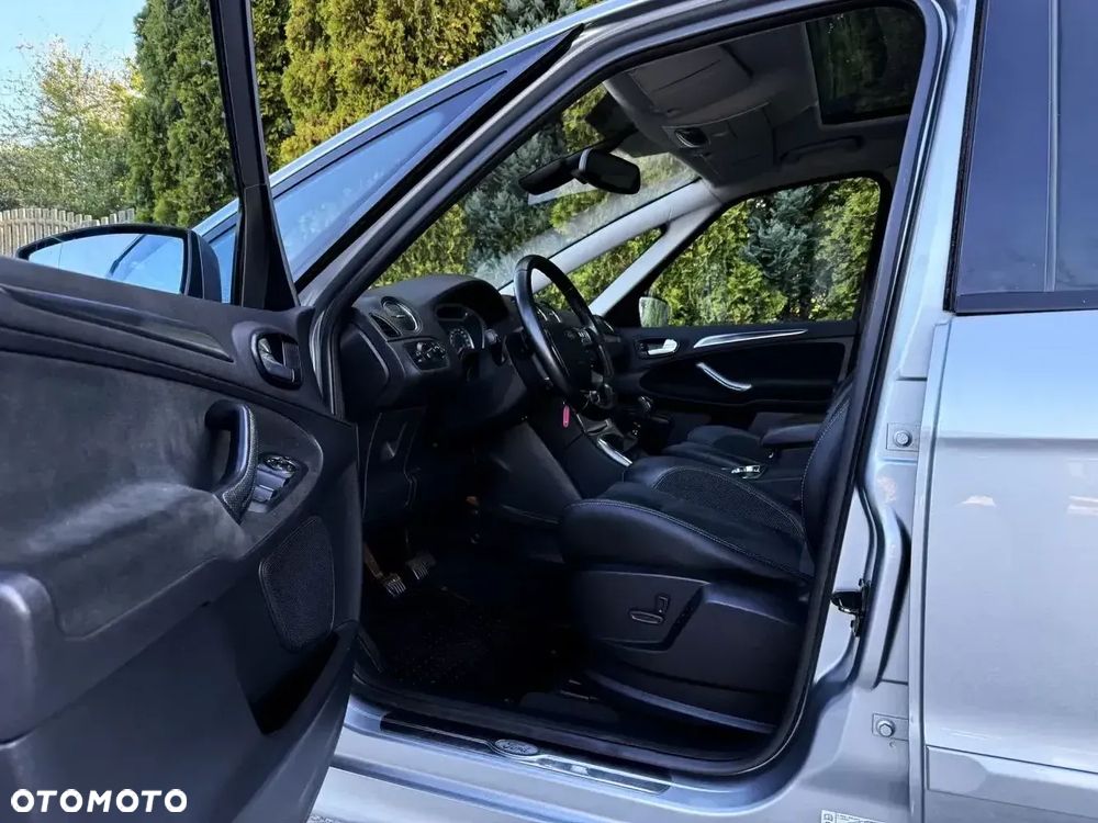 Ford S-Max - 21