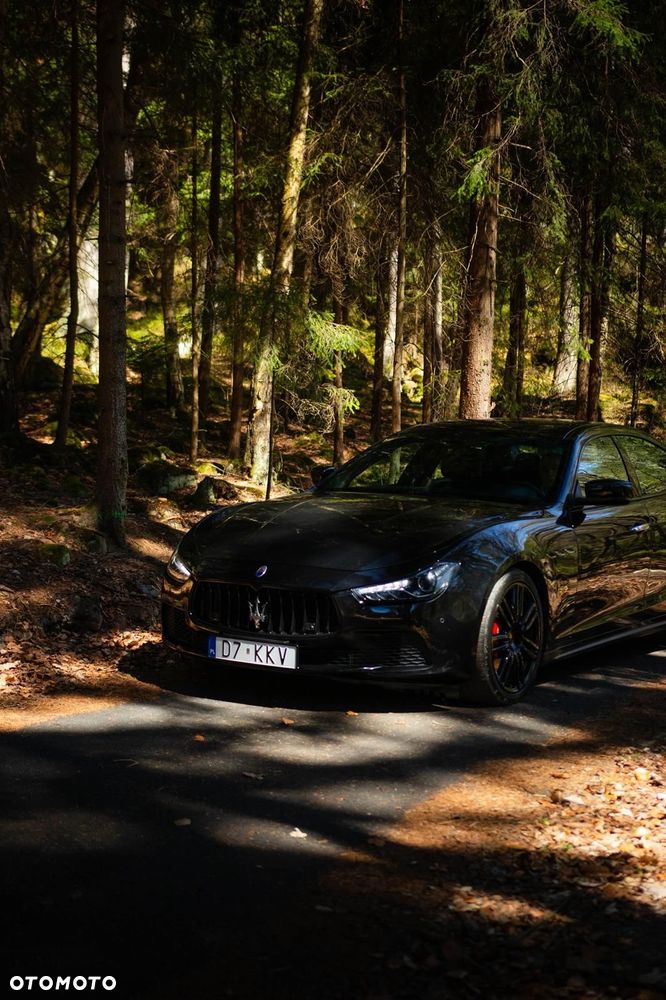 Maserati Ghibli GranLusso - 4