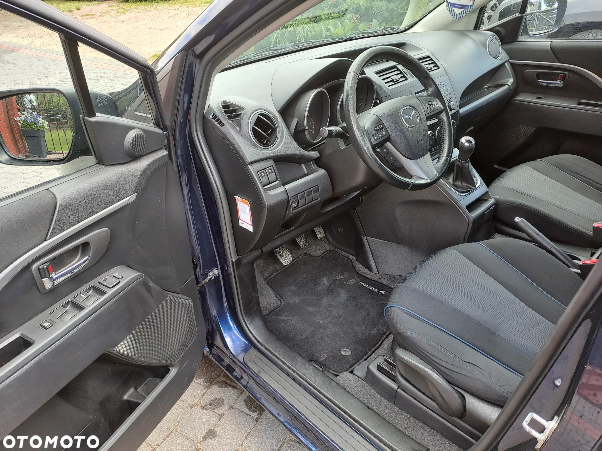 Mazda 5 - 14