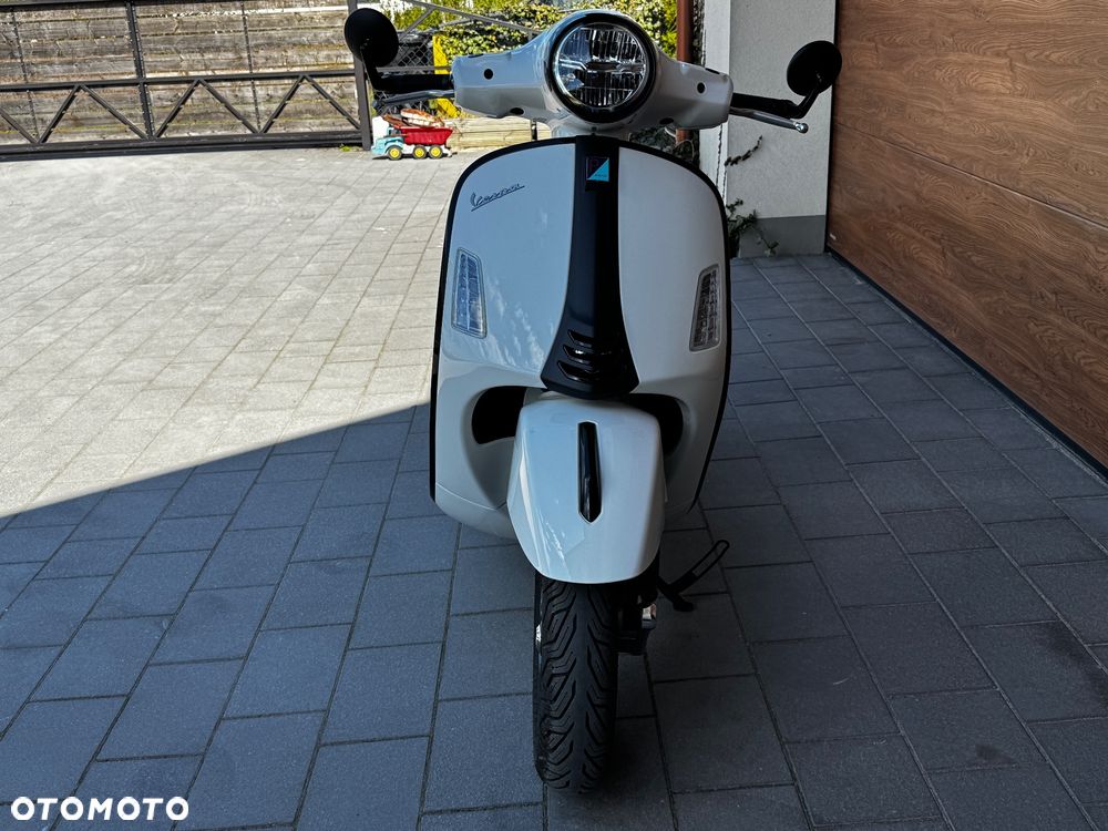 Piaggio Vespa - 4