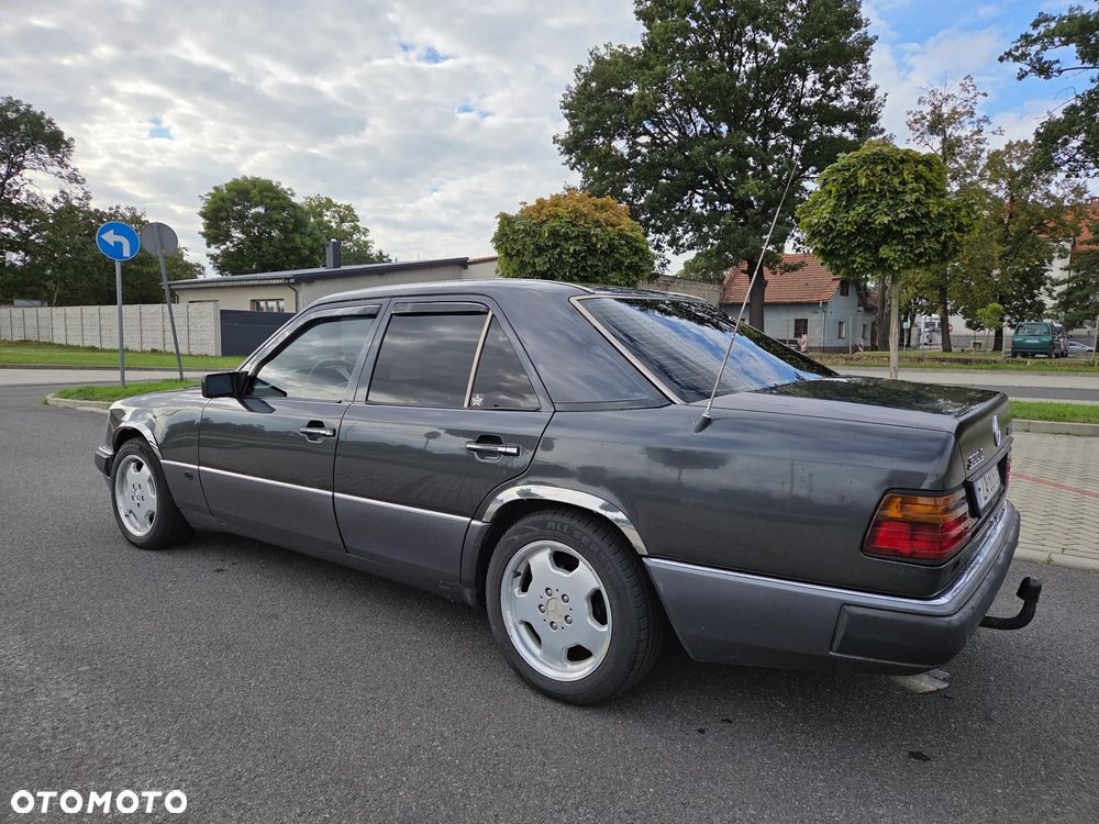 Mercedes-Benz W124 (1984-1993) - 4