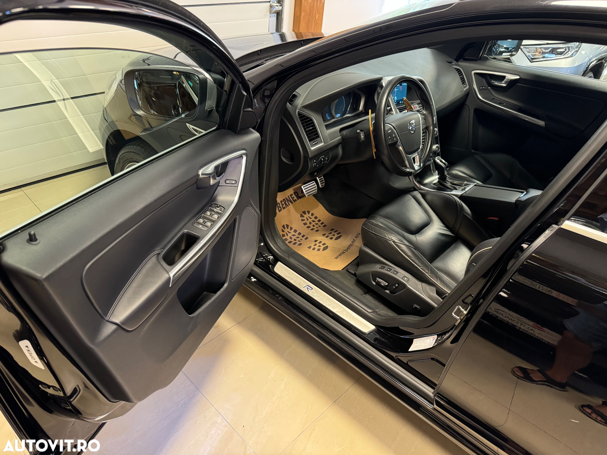 Volvo XC 60 D4 AWD Geartronic Momentum - 7