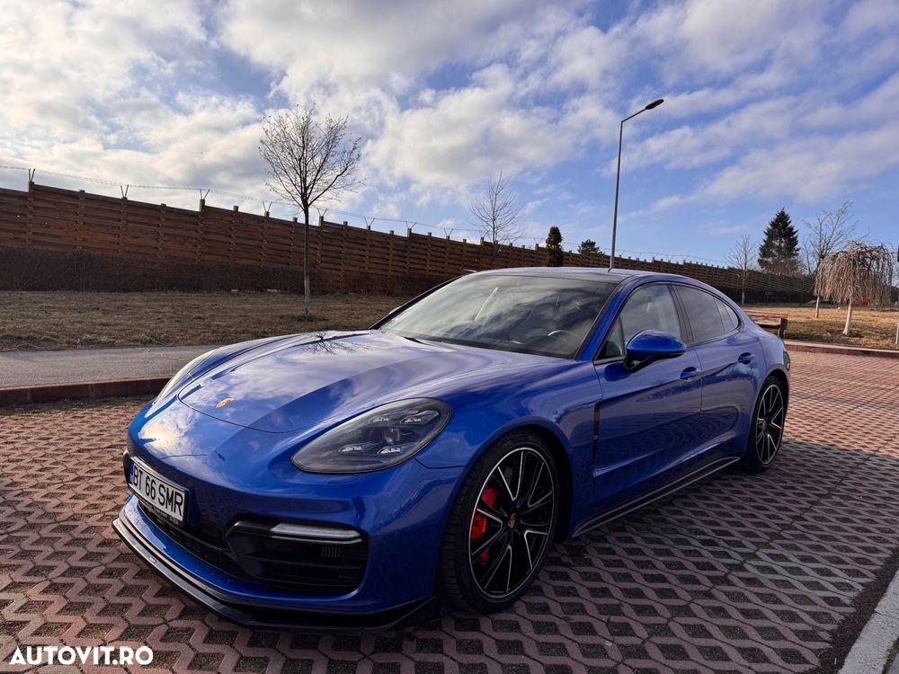 Porsche Panamera - 4