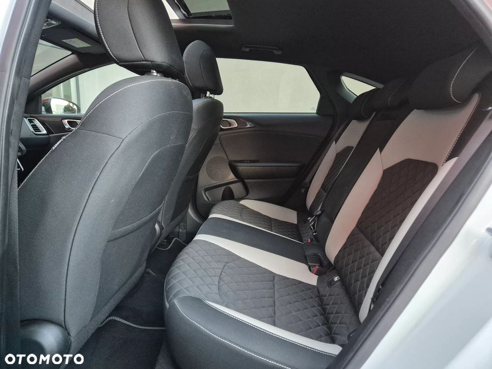 Kia ProCeed 1.6 CRDi GT Line DCT - 24