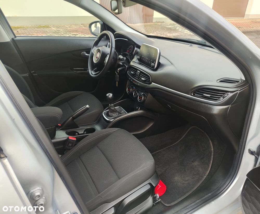 Fiat Tipo 1.4 T-Jet Lounge - 22