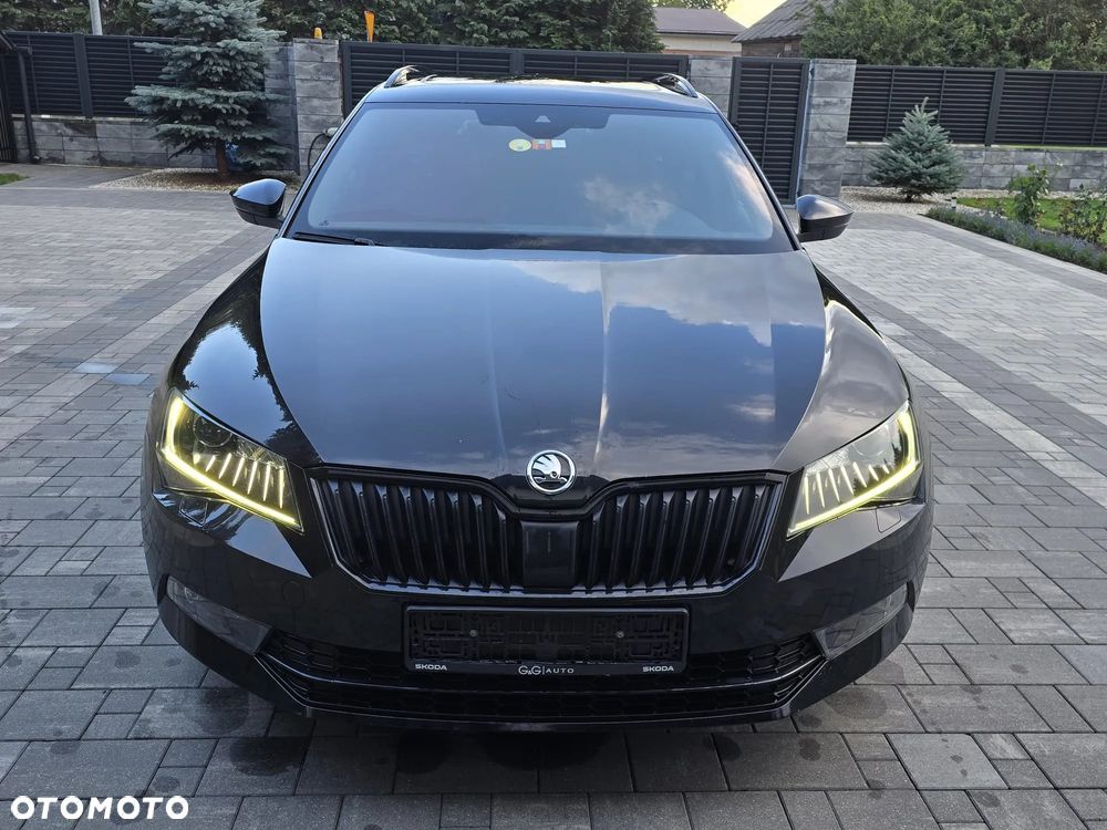 Skoda Superb 2.0 TDI 4x4 DSG Sportline - 10