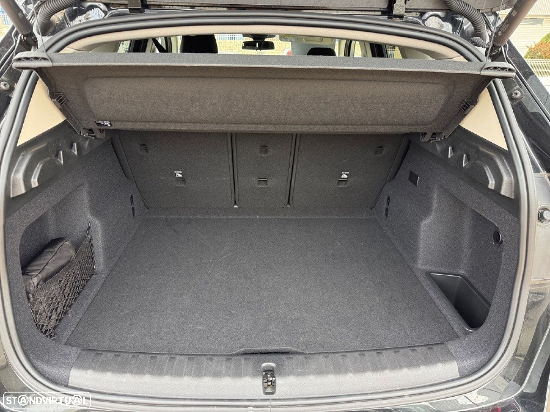 BMW iX1 xDrive30 - 13