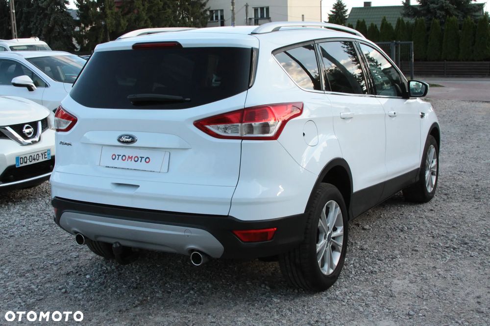 Ford Kuga 2.0 TDCi 2x4 Titanium - 10