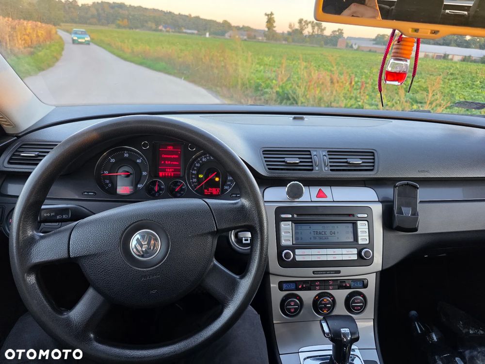 Volkswagen Passat - 9