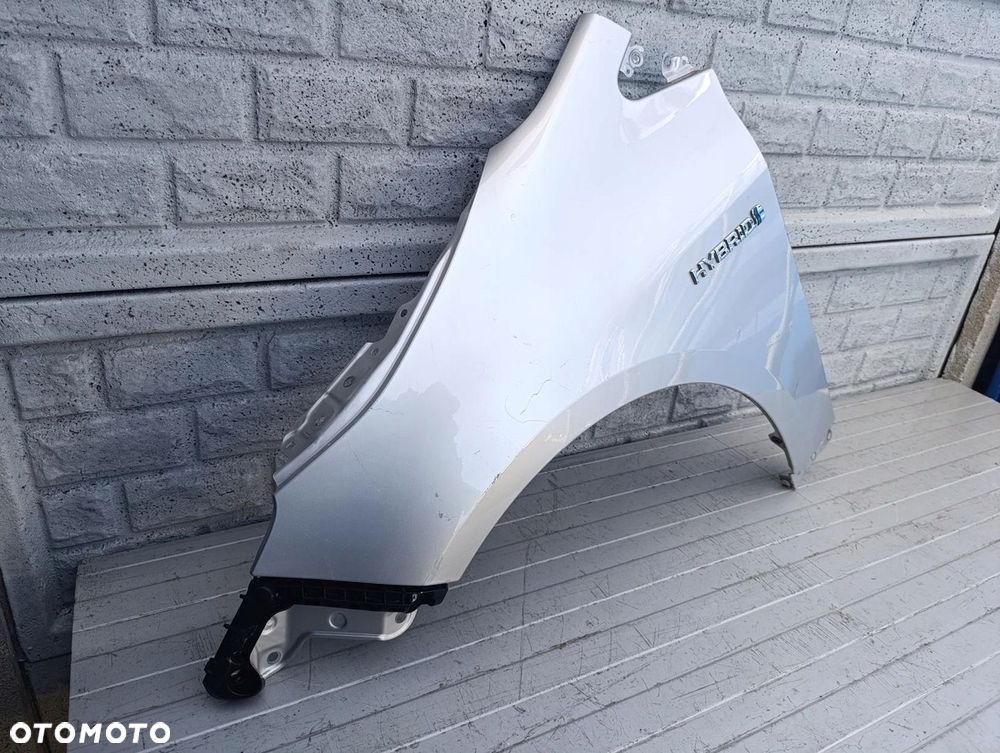 COROLLA E21 HB KOMBI/SUZUKI SWACE BŁOTNIK LEWY PRZÓD - 2