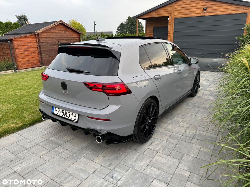 Volkswagen Golf - 5