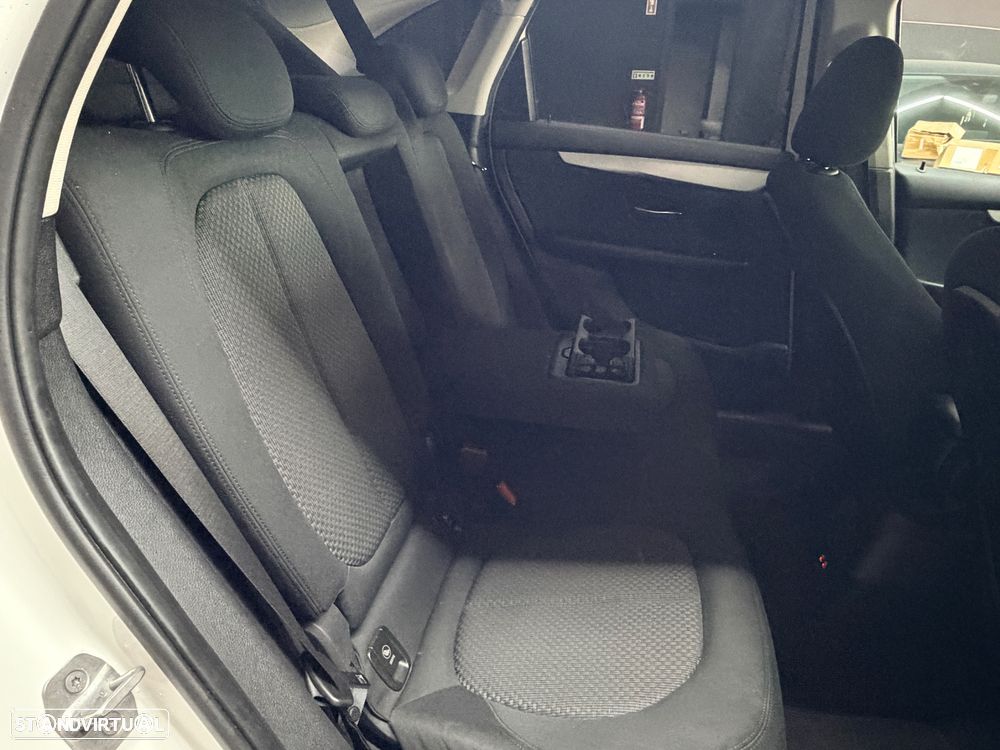 BMW 216 Active Tourer d Advantage - 10