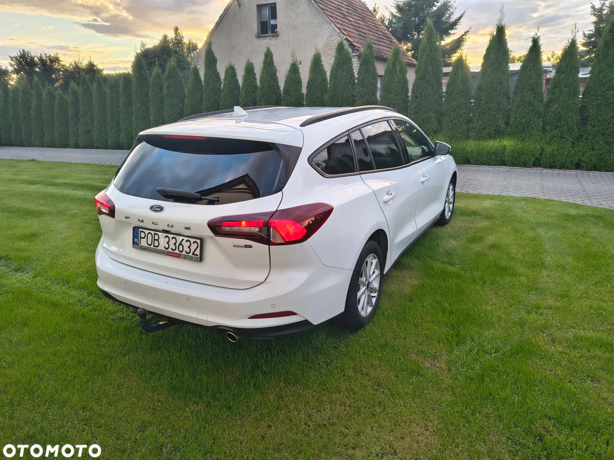 Ford Focus 1.0 EcoBoost Hybrid ACTIVE - 4