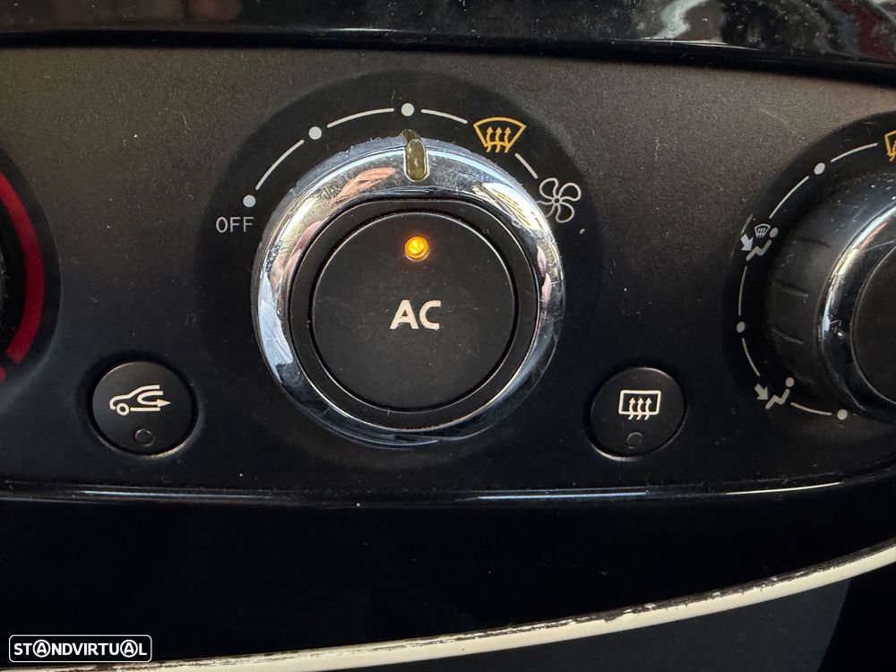 Renault Clio 0.9 TCE Dynamique S - 16