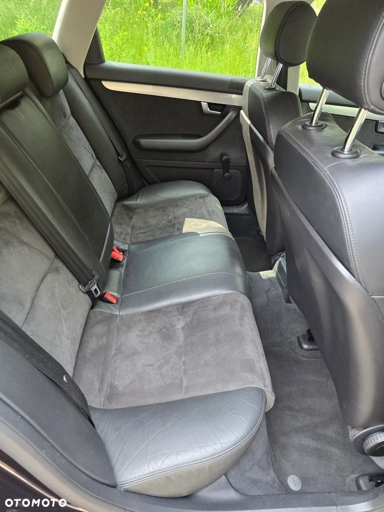 Audi A4 ver-avant-2-0-tdi-dpf-attraction - 29