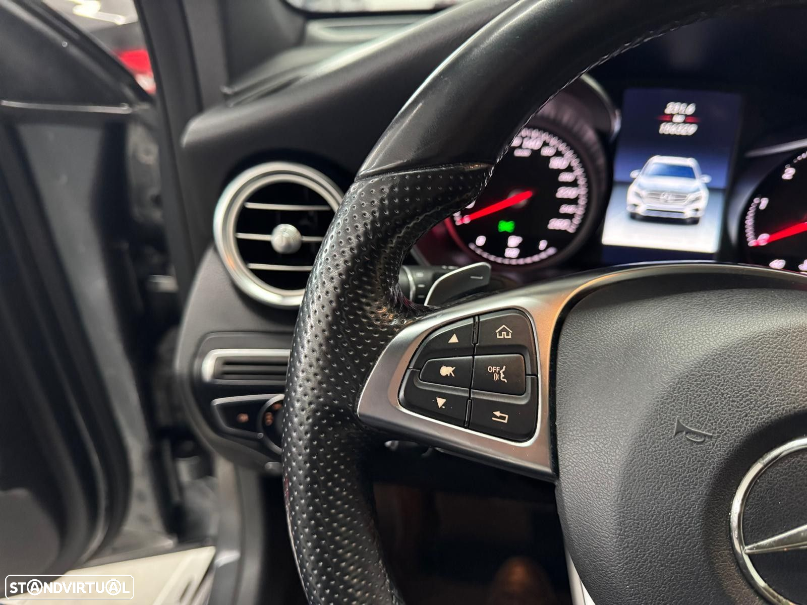 Mercedes-Benz GLC 250 d AMG Line 4-Matic - 24