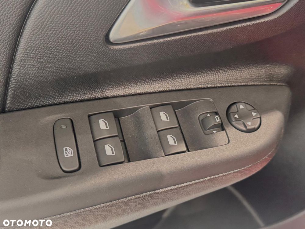 Opel Corsa 1.2 T Yes S&S - 14