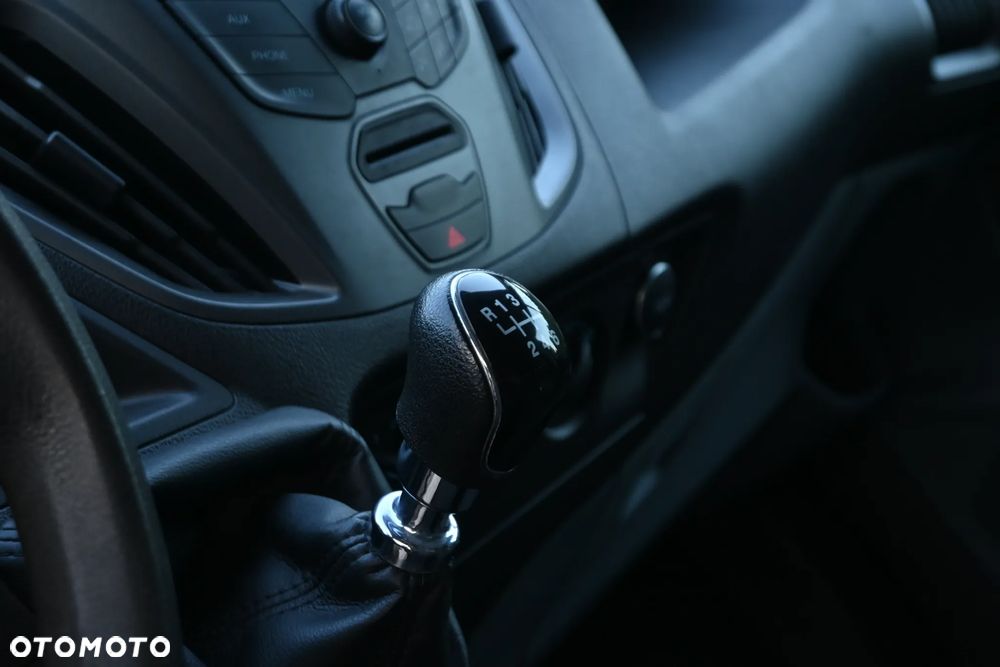 Ford TRANSIT CUSTOM - 29