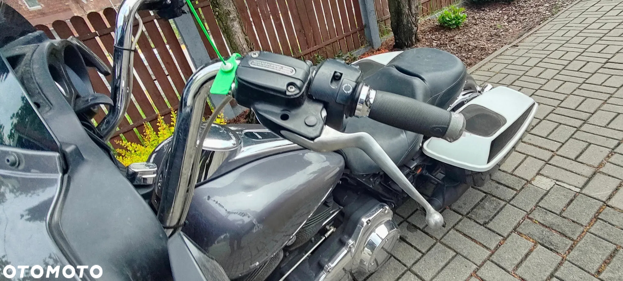 Harley-Davidson Touring Street Glide - 16
