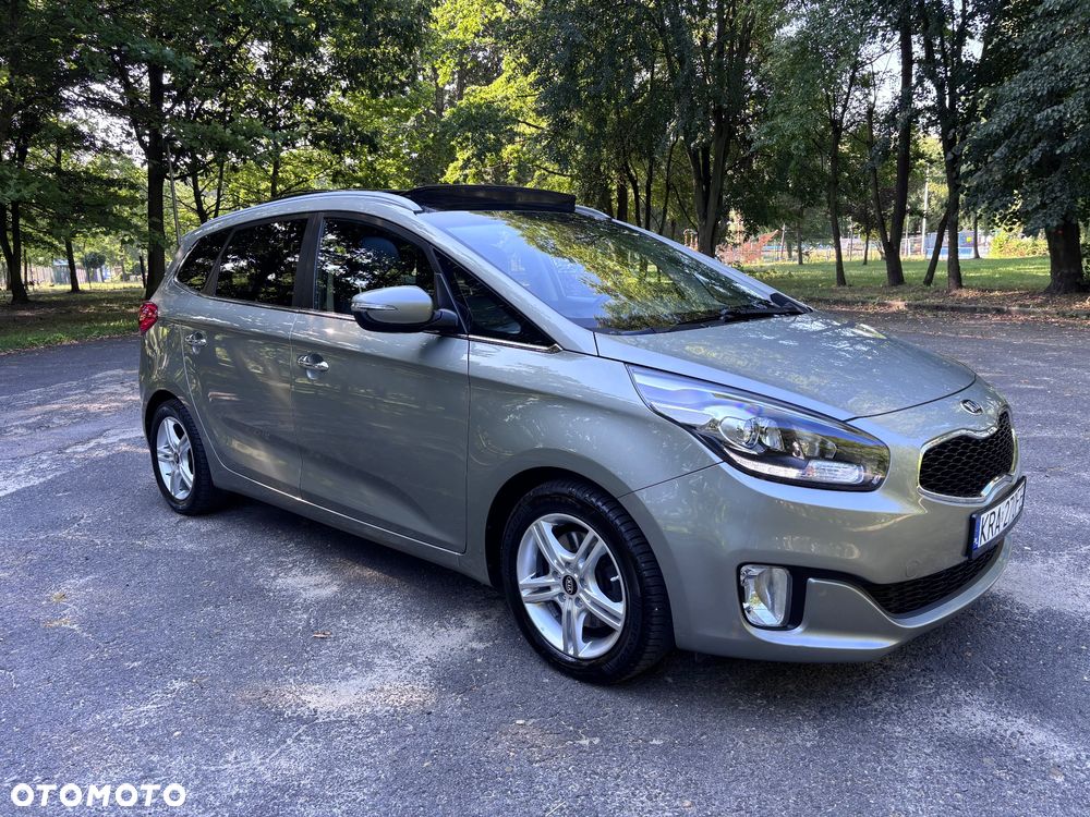 Kia Carens 1.7 CRDi Business Line 7os 7DCT - 8