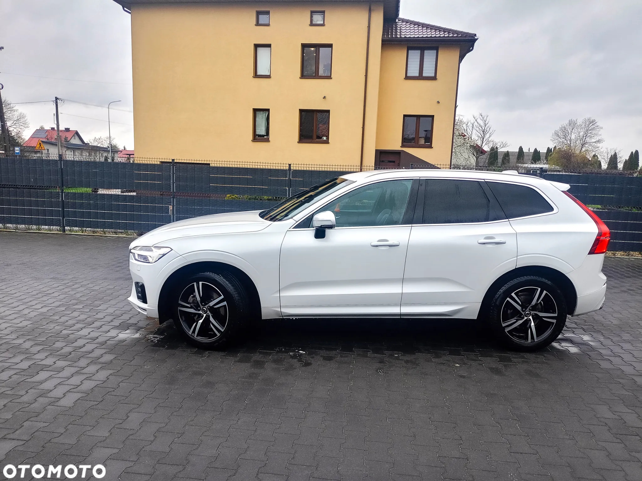 Volvo XC 60 D4 R-Design - 5
