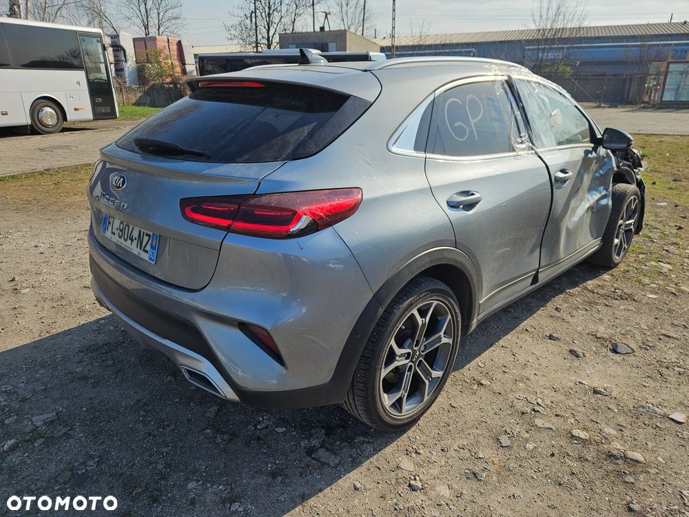Kia XCeed 1.6 CRDi DCT7 LAUNCH EDITION - 3