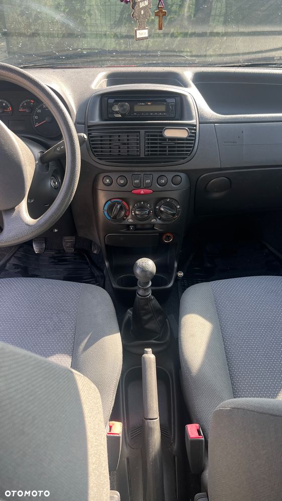 Fiat Punto 1.2 8V Active - 16