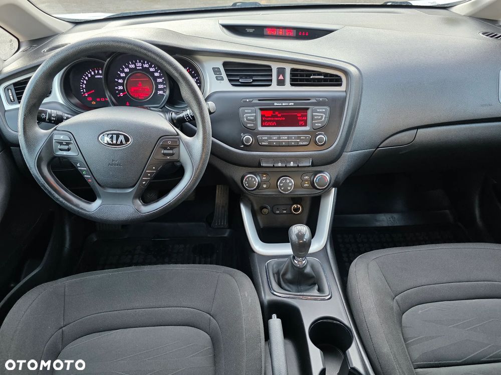 Kia Ceed 1.4 CVVT - 32