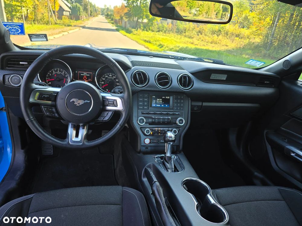 Ford Mustang - 12