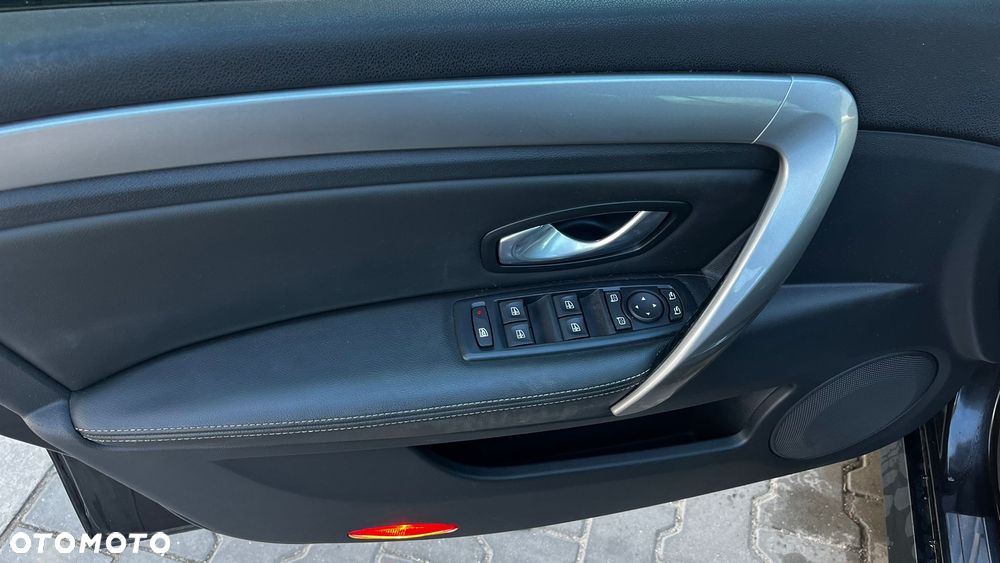 Renault Laguna 2.0 DCi FAP GT - 2