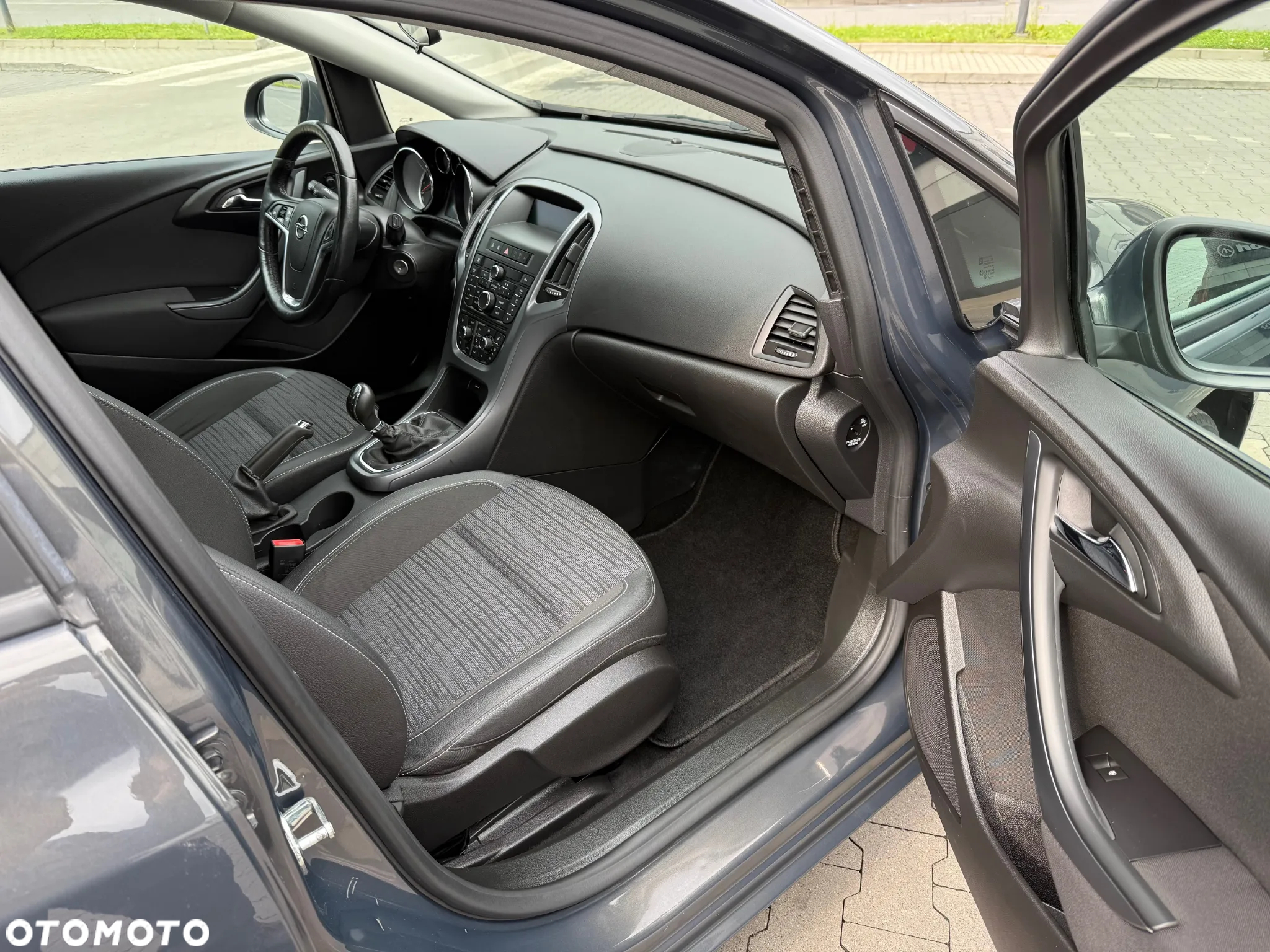 Opel Astra 1.6 Sports Tourer - 13