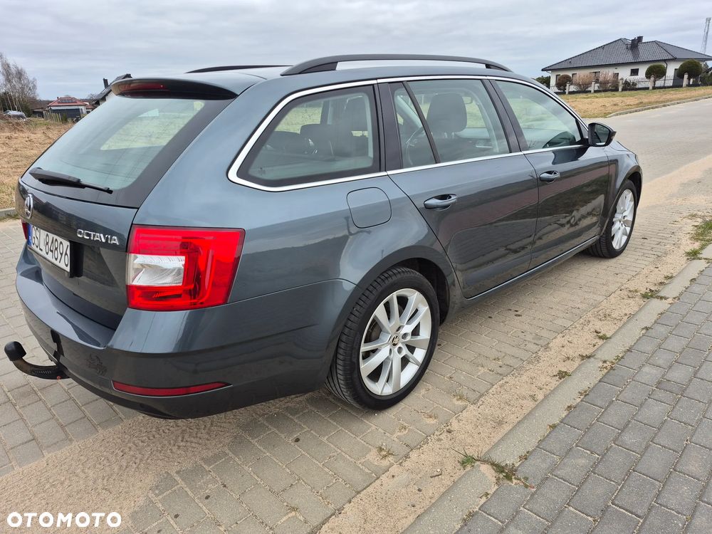 Skoda Octavia 1.6 TDI SCR Clever DSG - 5