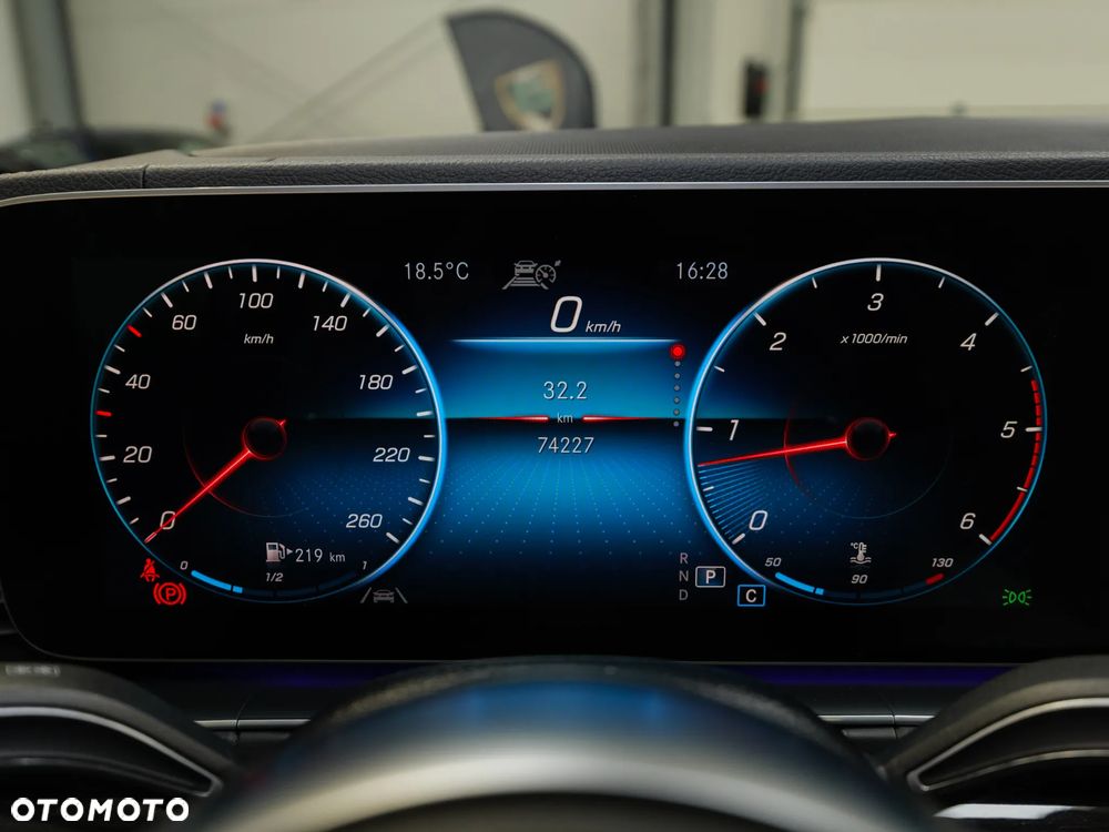 Mercedes-Benz GLS - 25