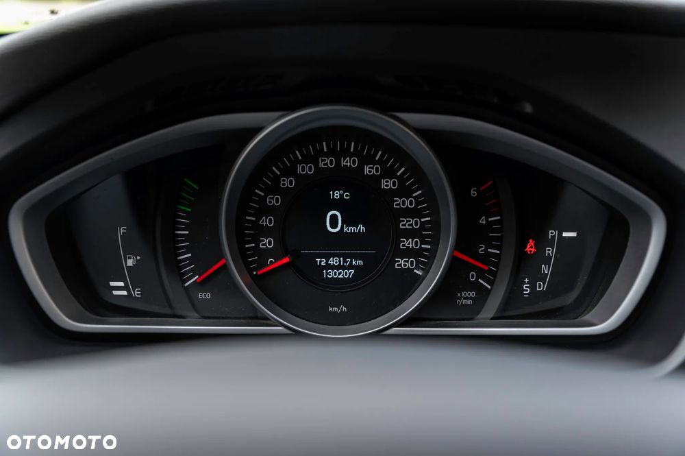 Volvo V40 D2 Geartronic Momentum - 23