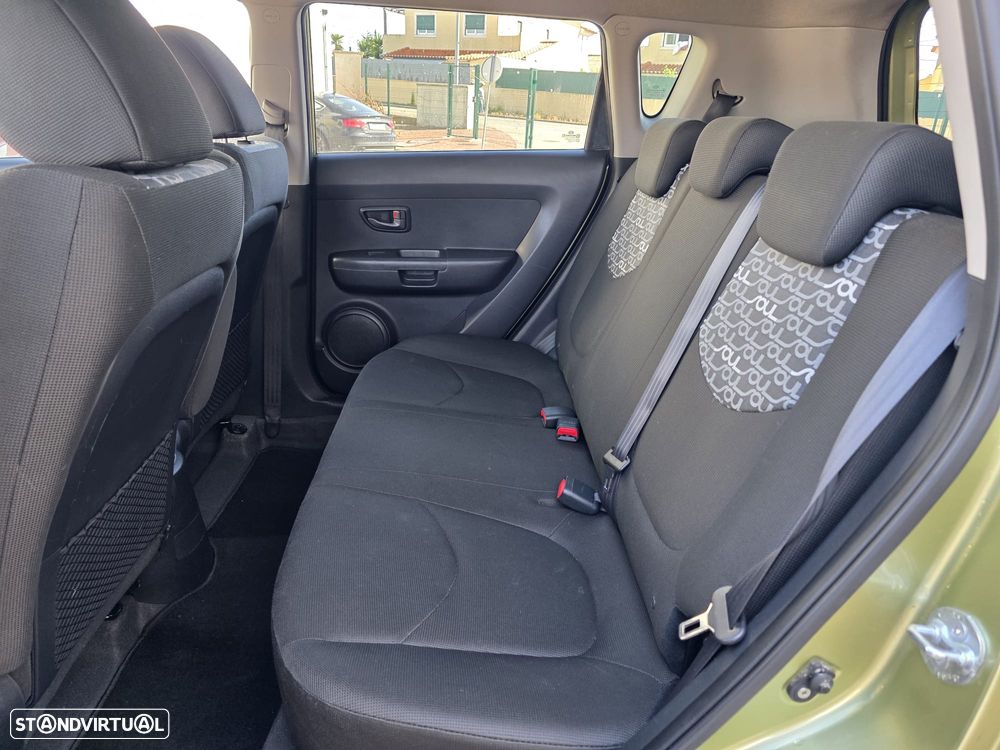 Kia Soul 1.6 CRDi EX - 11