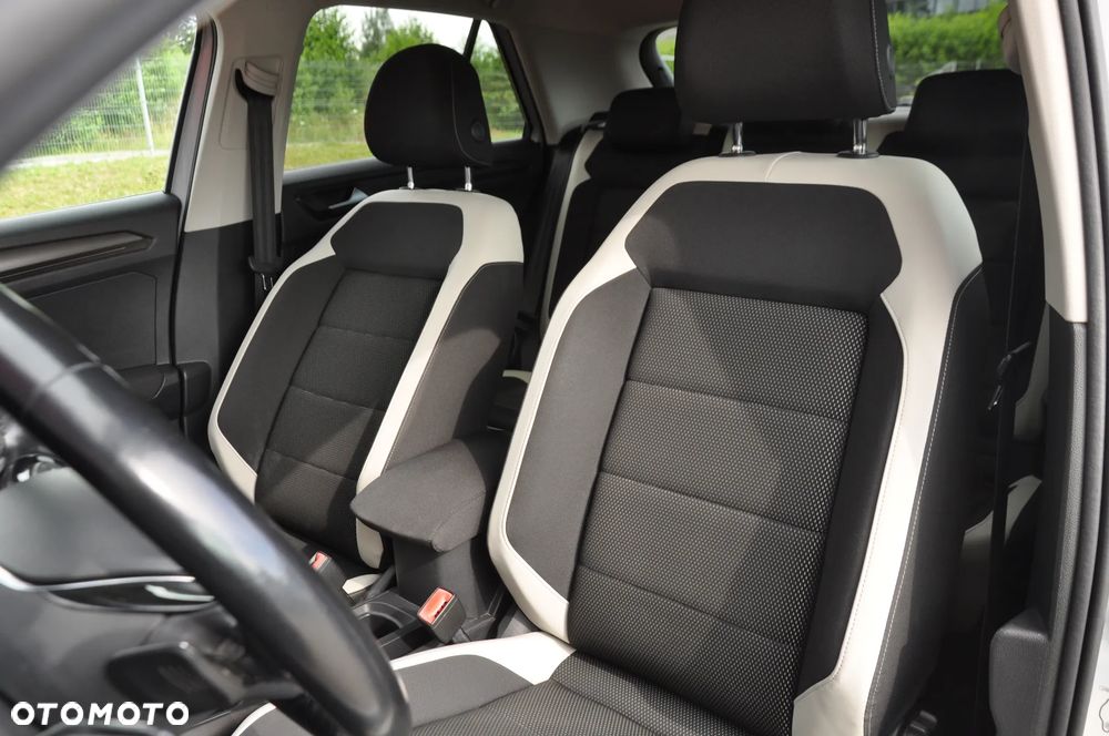 Volkswagen T-Roc 2.0 TDI SCR 4MOTION DSG Sport - 27
