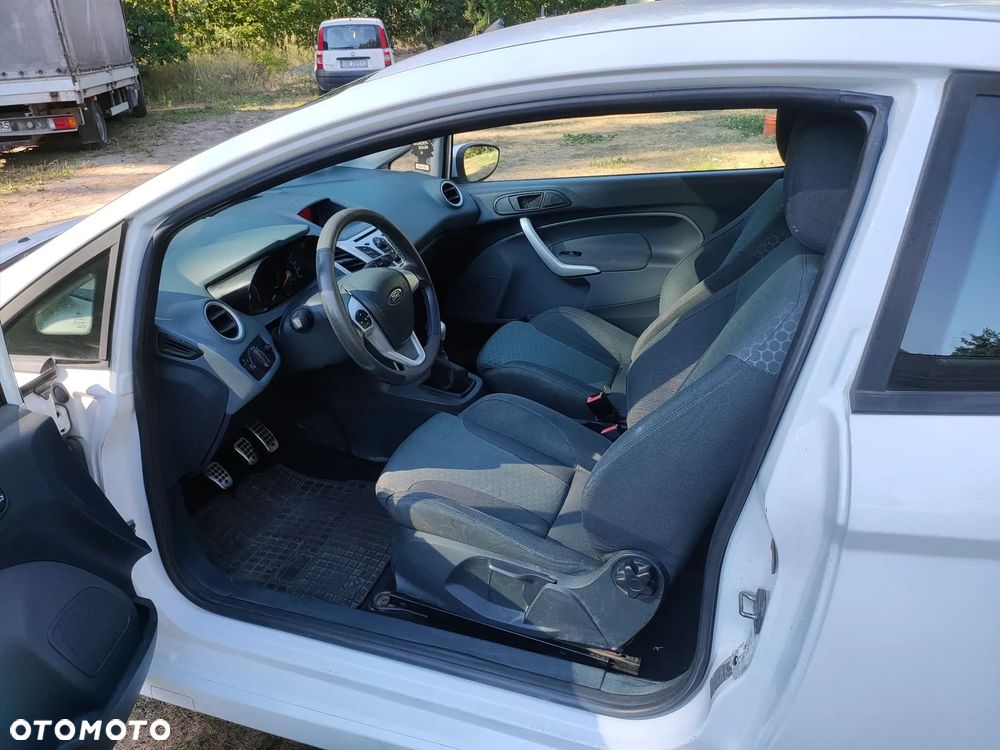 Ford Fiesta - 19