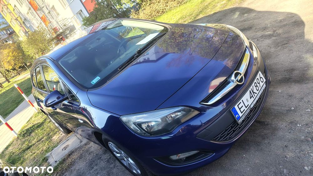 Opel Astra 1.4 T Essentia - 9